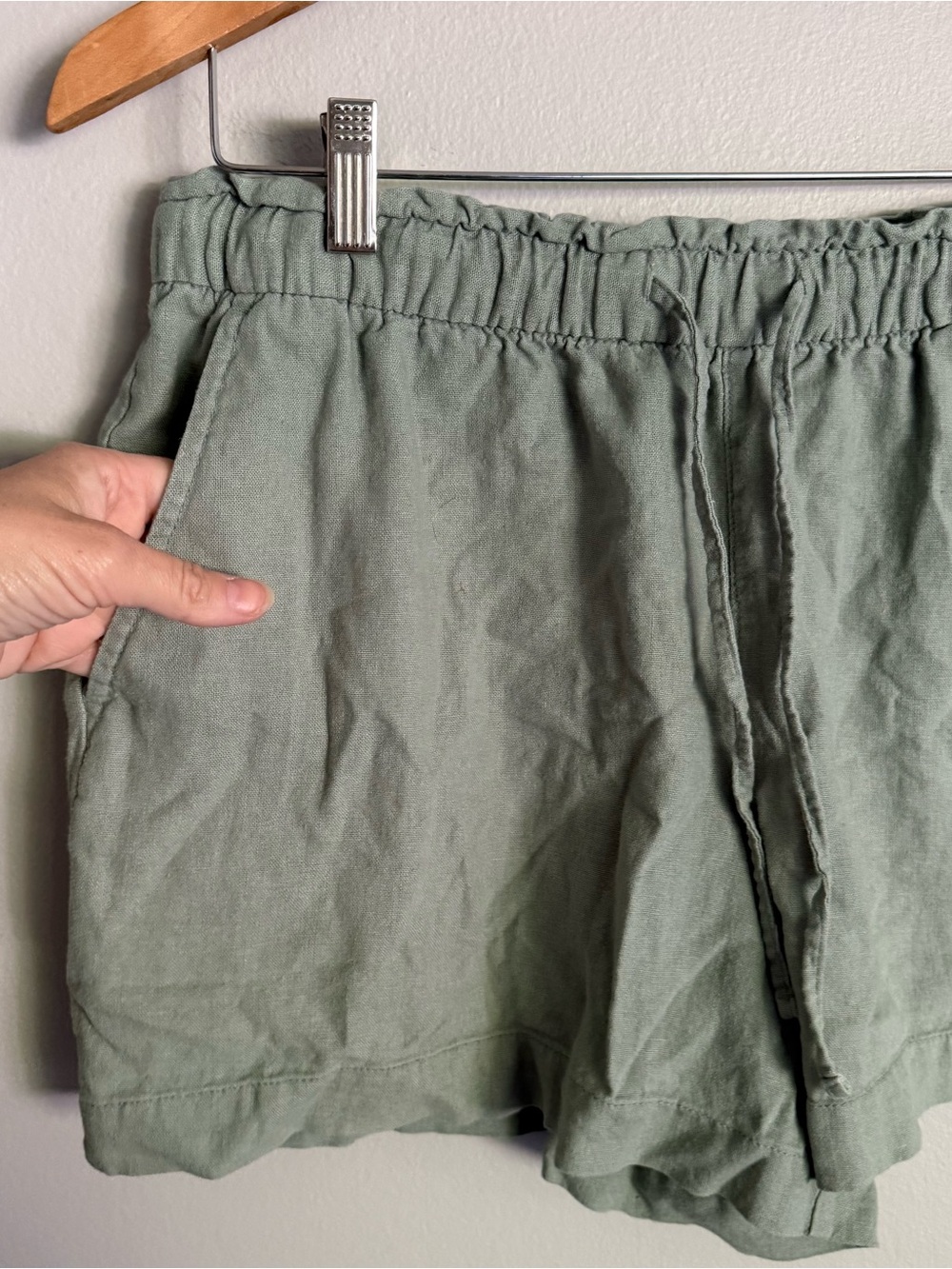 Gap Women's M Linen Shorts Olive Green Drawstring Shorts - Picture 2 of 5